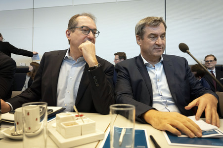 Konstituierende Fraktionssitzung von CDU und CSU in Berlin