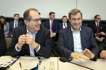 Konstituierende Fraktionssitzung von CDU und CSU in Berlin