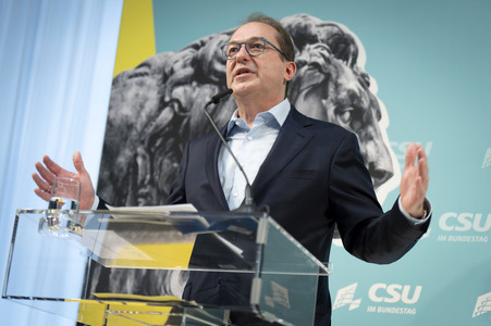 Pressekonferenz der CSU in Berlin