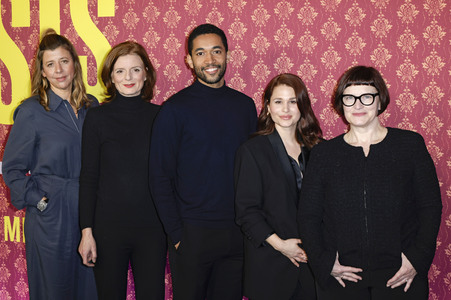 Serienpremiere 'Ghosts' in Köln