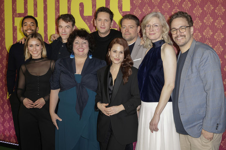 Serienpremiere 'Ghosts' in Köln