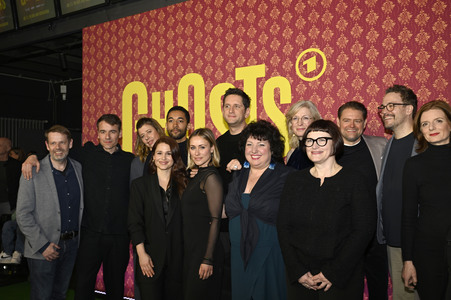 Serienpremiere 'Ghosts' in Köln