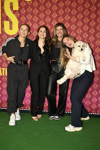 Serienpremiere 'Ghosts' in Köln