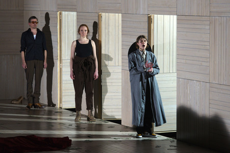 Theaterpremiere 'Die heilige Johanna der Schlachthöfe' in Berlin