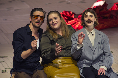 Theaterpremiere 'Die heilige Johanna der Schlachthöfe' in Berlin