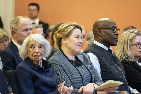 Verleihung der Ehrenbürgerwürde an Friede Springer in Berlin