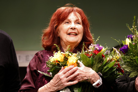 Theaterpremiere 'Oma Trick' in Berlin