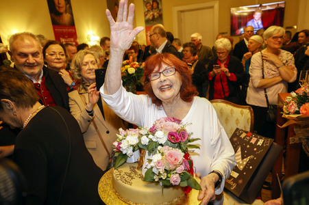 Theaterpremiere 'Oma Trick' in Berlin