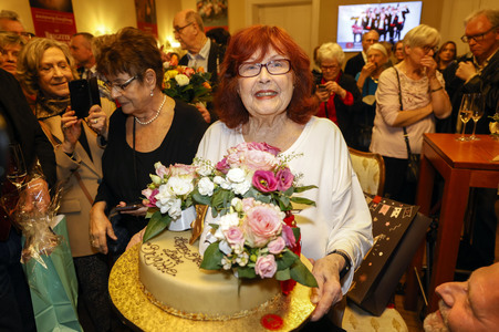 Theaterpremiere 'Oma Trick' in Berlin