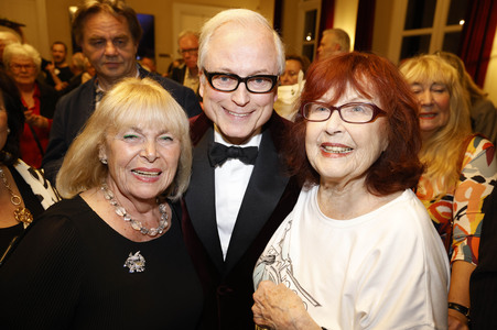 Theaterpremiere 'Oma Trick' in Berlin