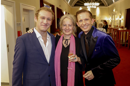 Theaterpremiere 'Oma Trick' in Berlin