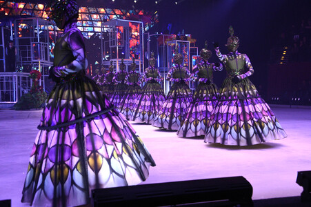 Eisrevue-Premiere 'Holiday on Ice - Horizons' in Berlin