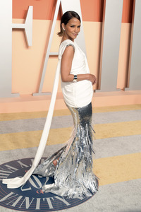 Vanity Fair Oscar Party 2025 in Beverly Hills