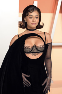 Vanity Fair Oscar Party 2025 in Beverly Hills