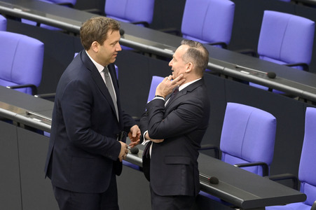 213. Sitzung des Deutschen Bundestages in Berlin