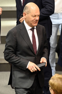 213. Sitzung des Deutschen Bundestages in Berlin