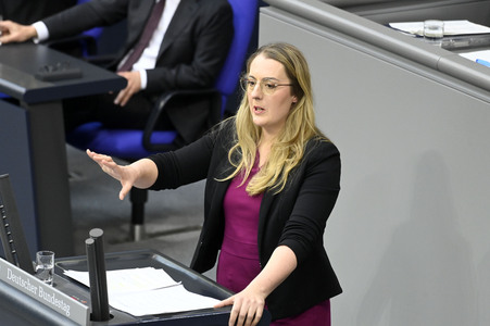 213. Sitzung des Deutschen Bundestages in Berlin