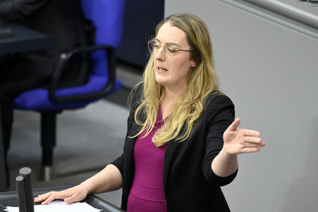 213. Sitzung des Deutschen Bundestages in Berlin