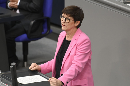 213. Sitzung des Deutschen Bundestages in Berlin