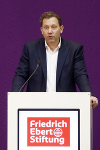 Festakt zum 100. Jubiläum der Friedrich-Ebert-Stiftung in Berlin