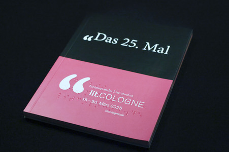 Colum McCann und Jan-Gregor Kremp auf der lit.Cologne 2025 in Köln