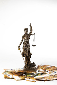 Symbolfoto Geldstrafe