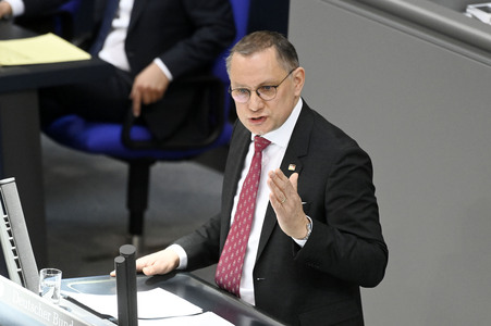 214. Sitzung des Deutschen Bundestages in Berlin