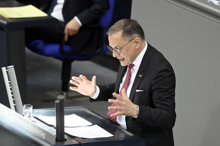 214. Sitzung des Deutschen Bundestages in Berlin