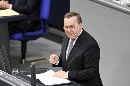 214. Sitzung des Deutschen Bundestages in Berlin