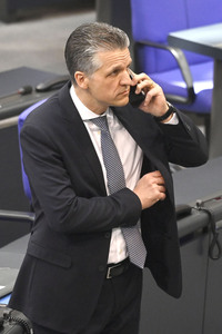 214. Sitzung des Deutschen Bundestages in Berlin