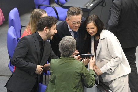 214. Sitzung des Deutschen Bundestages in Berlin