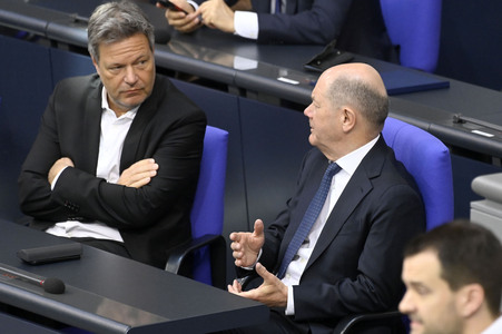 214. Sitzung des Deutschen Bundestages in Berlin