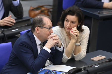 214. Sitzung des Deutschen Bundestages in Berlin