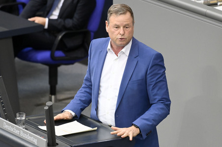 214. Sitzung des Deutschen Bundestages in Berlin