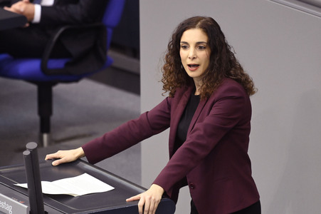 214. Sitzung des Deutschen Bundestages in Berlin