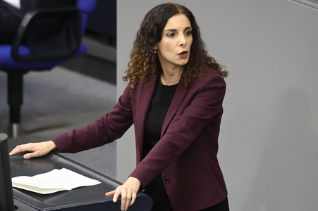 214. Sitzung des Deutschen Bundestages in Berlin