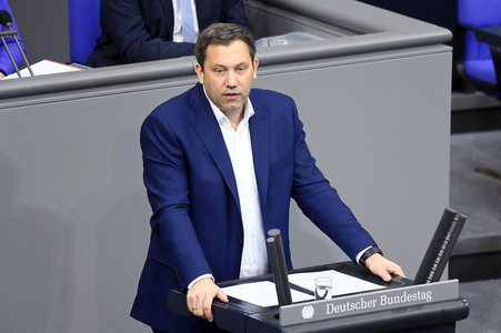 214. Sitzung des Deutschen Bundestages in Berlin