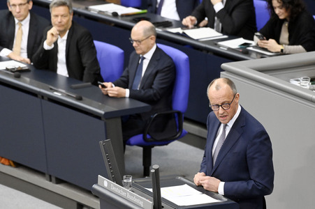 214. Sitzung des Deutschen Bundestages in Berlin