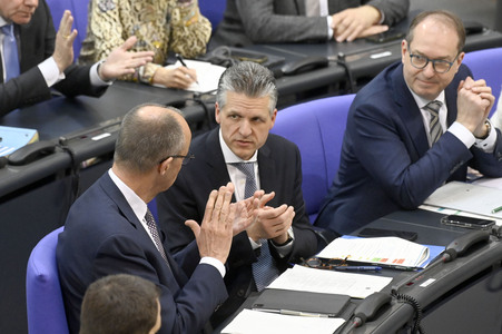 214. Sitzung des Deutschen Bundestages in Berlin