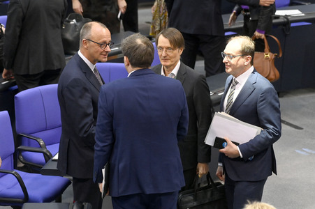 214. Sitzung des Deutschen Bundestages in Berlin