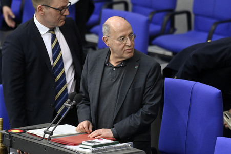 214. Sitzung des Deutschen Bundestages in Berlin