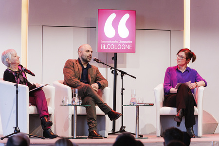 Roberto Saviano und Barbara Auer auf der lit.Cologne 2025 in Köln