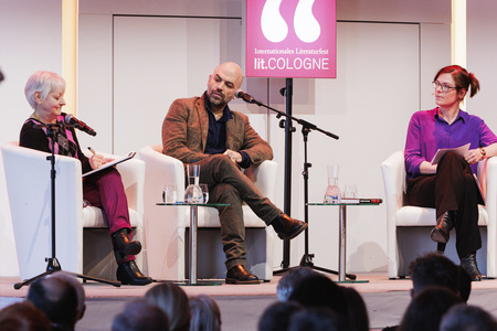 Roberto Saviano und Barbara Auer auf der lit.Cologne 2025 in Köln