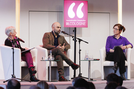 Roberto Saviano und Barbara Auer auf der lit.Cologne 2025 in Köln