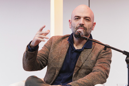 Roberto Saviano und Barbara Auer auf der lit.Cologne 2025 in Köln