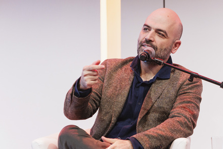 Roberto Saviano und Barbara Auer auf der lit.Cologne 2025 in Köln