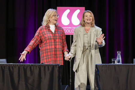 Annette Frier und Maren Kroymann auf der lit.Cologne 2025 in Köln