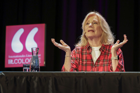 Annette Frier und Maren Kroymann auf der lit.Cologne 2025 in Kö