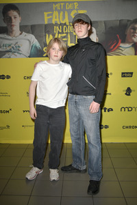 Filmpremiere 'Mit der Faust in die Welt schlagen' in Berlin