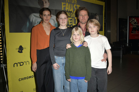 Filmpremiere 'Mit der Faust in die Welt schlagen' in Berlin